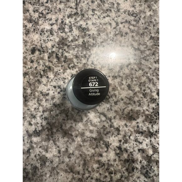 Sally Hansen- 3 polish bundle - Picture 2 of 7